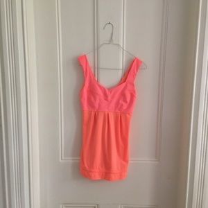 Lululemon tank